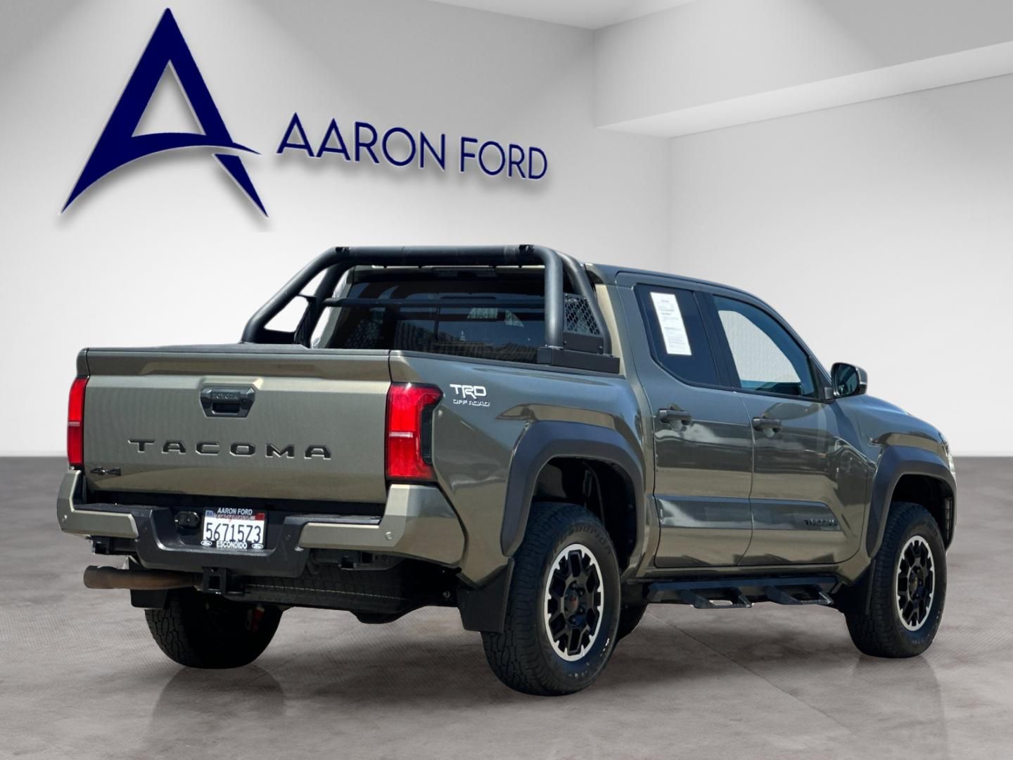 View vehicle photo 6