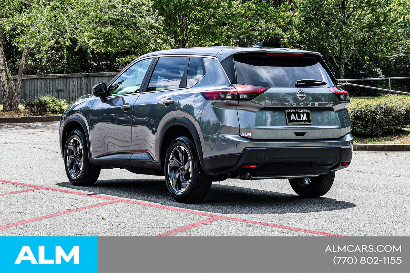 Used 2025 Gray Nissan SV image 9