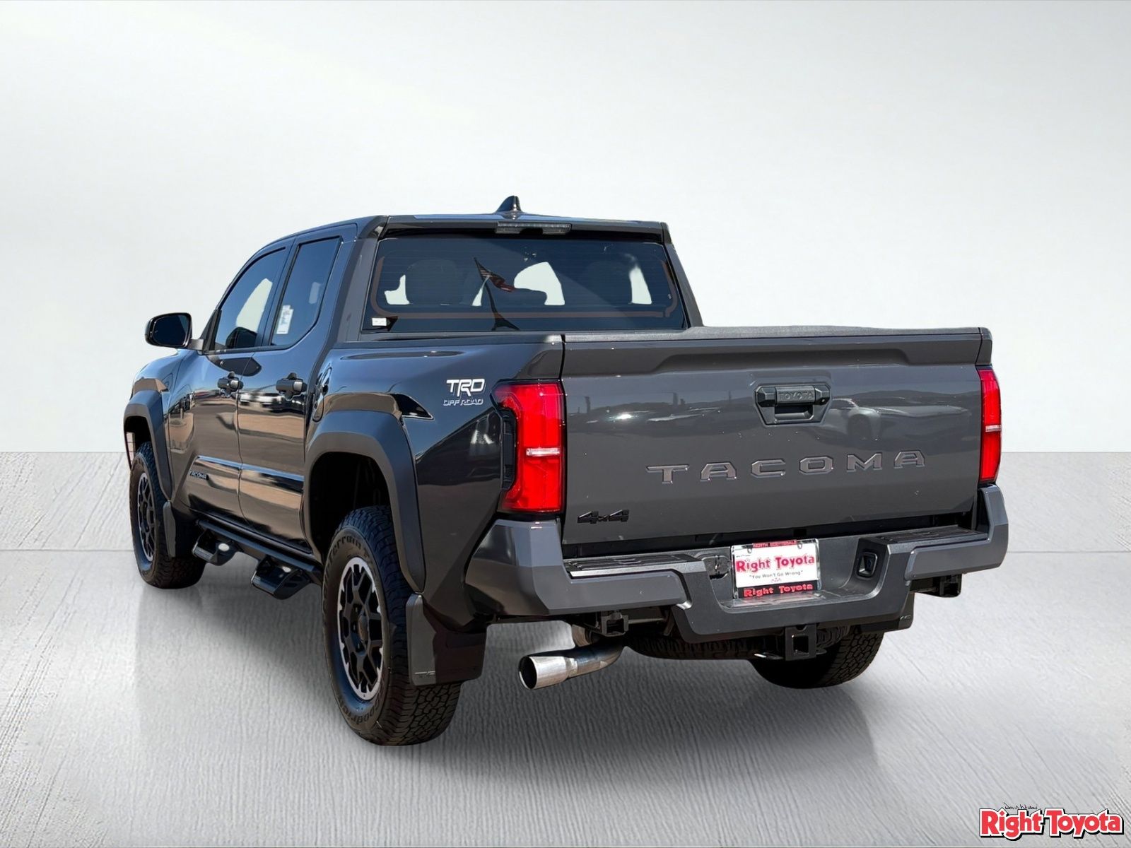 View vehicle photo 4