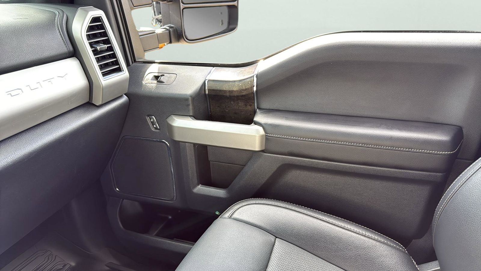 Used Car 2022 Ford F-250sd  Lariat For Sale Under $70,000 In Austin, Texas