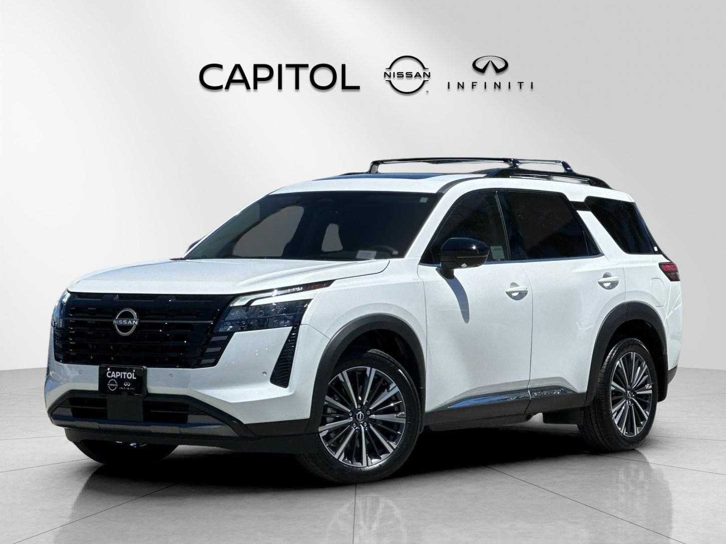 2026 Nissan Pathfinder Platinum 4WD's photo