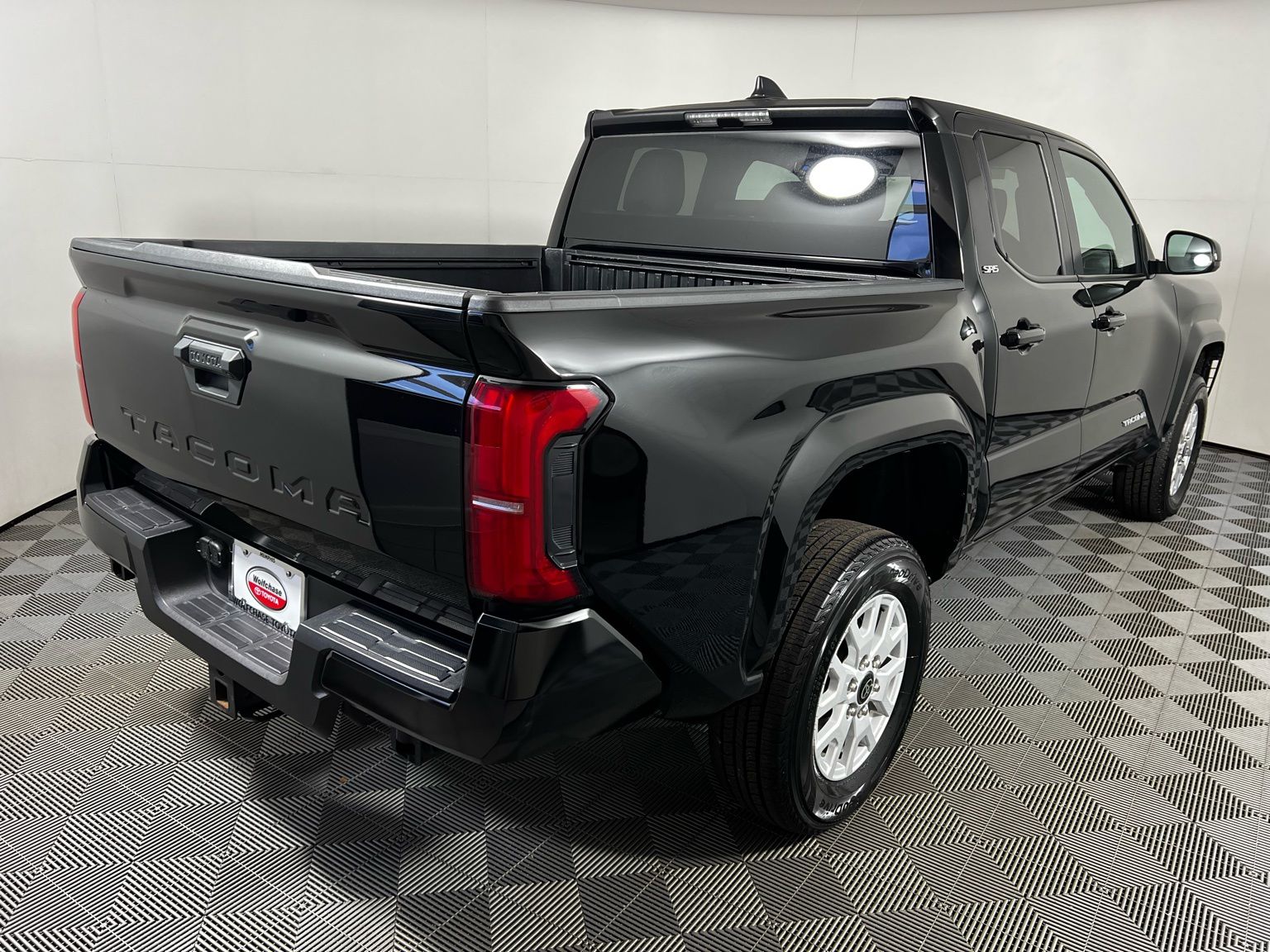 Thumbnail: 2024 Toyota Tacoma - 6