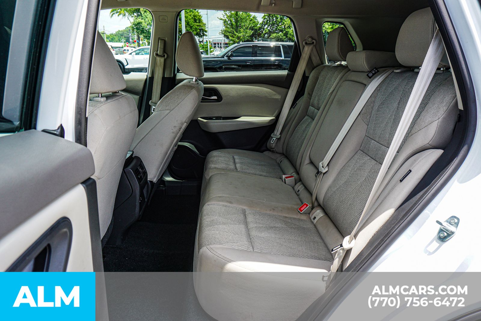 Used 2025 White Nissan SV image 22