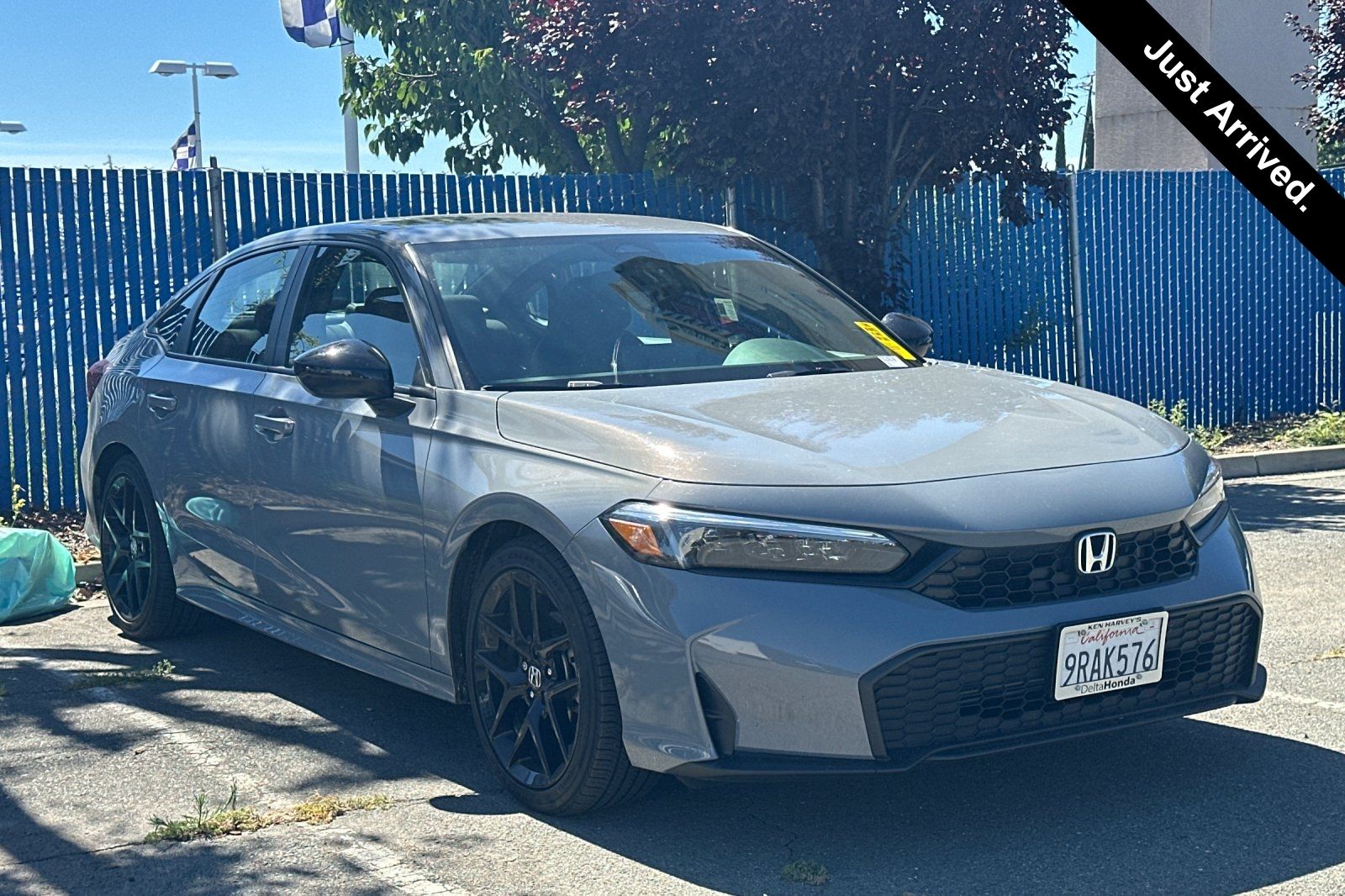 2025 Honda Civic Sport CVT's photo