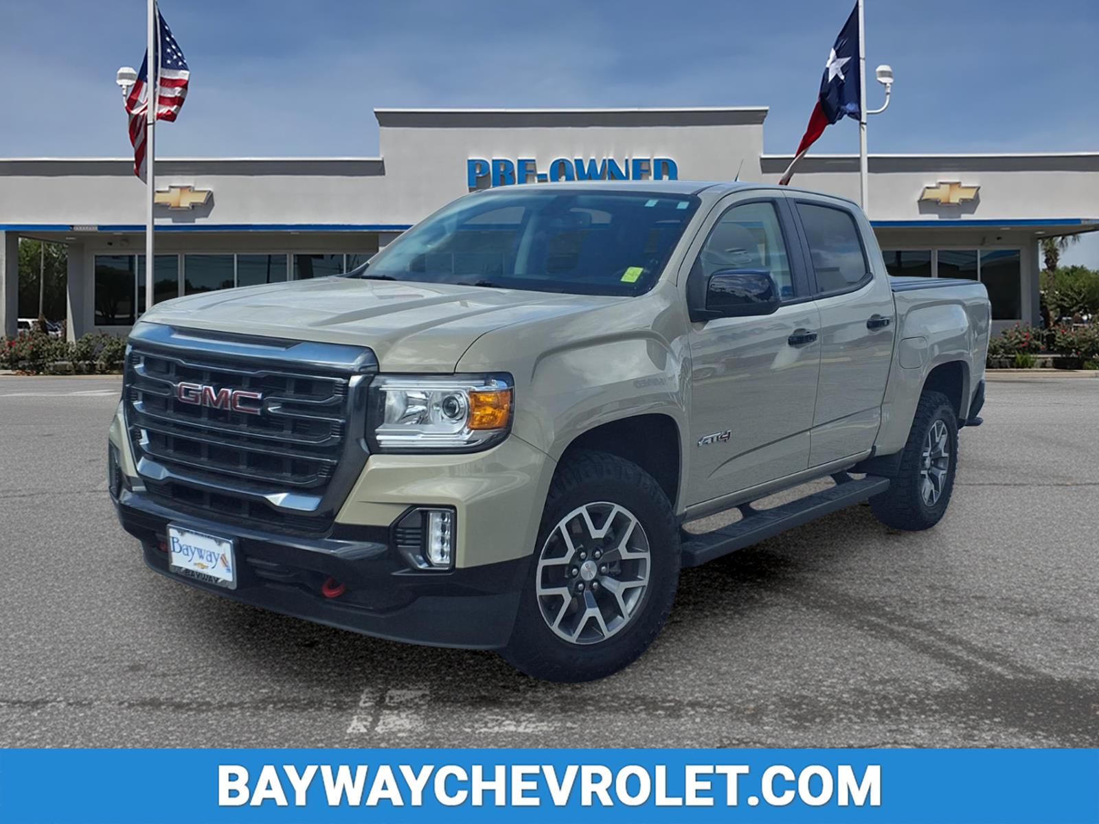 2022 GMC Canyon AT4 Crew Cab 4WD with Cloth