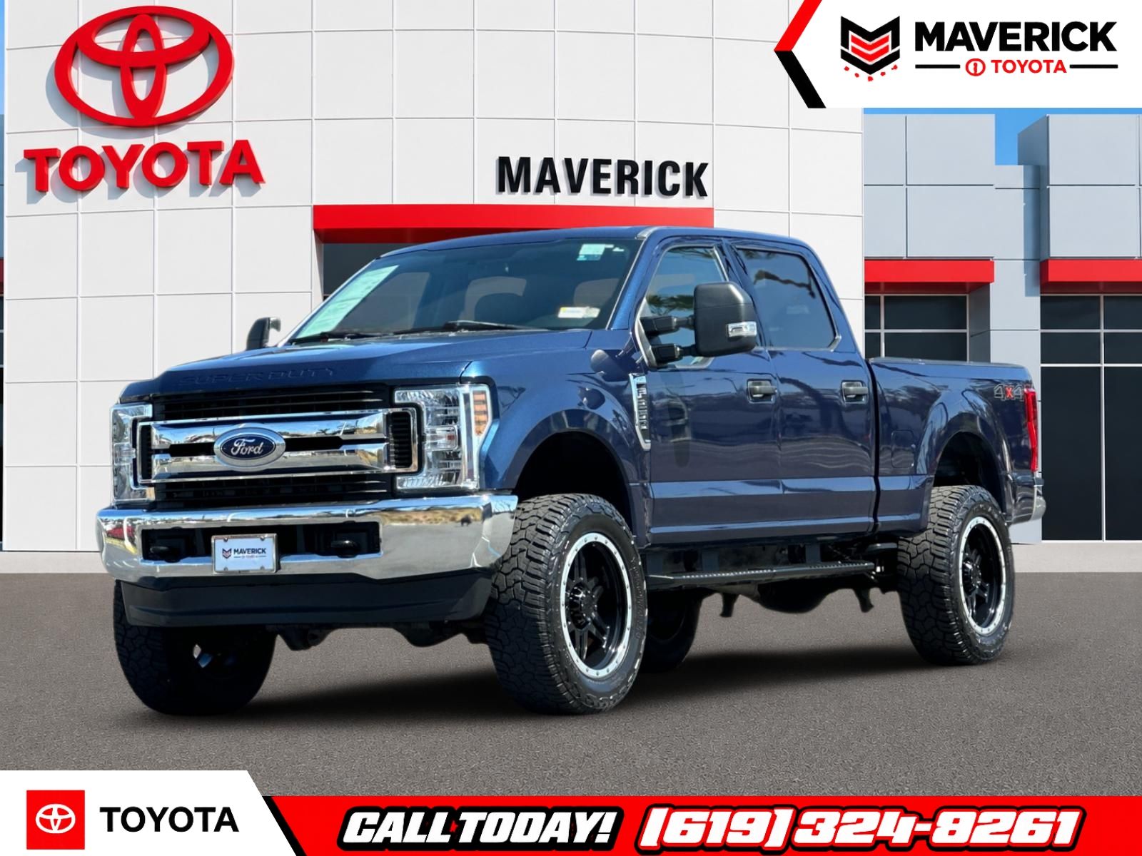 Blue 2019 Ford F-250 Super Duty XLT Crew Cab 4WD Pickup Truck Four-Wheel Drive 6-Speed Automatic