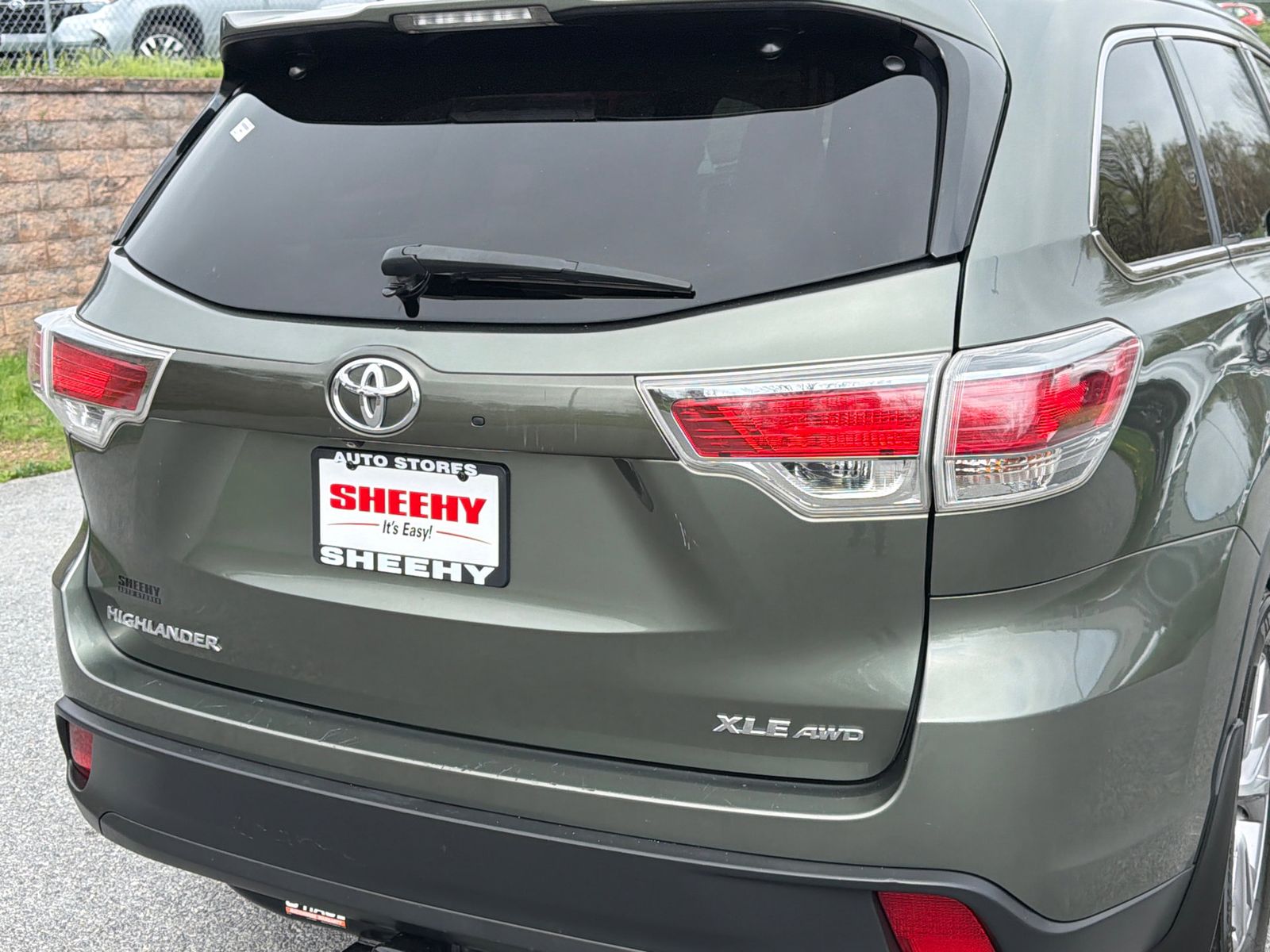 View vehicle photo 6