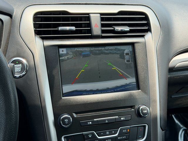 Certified Used 2018 Oxford White Ford SE image 25