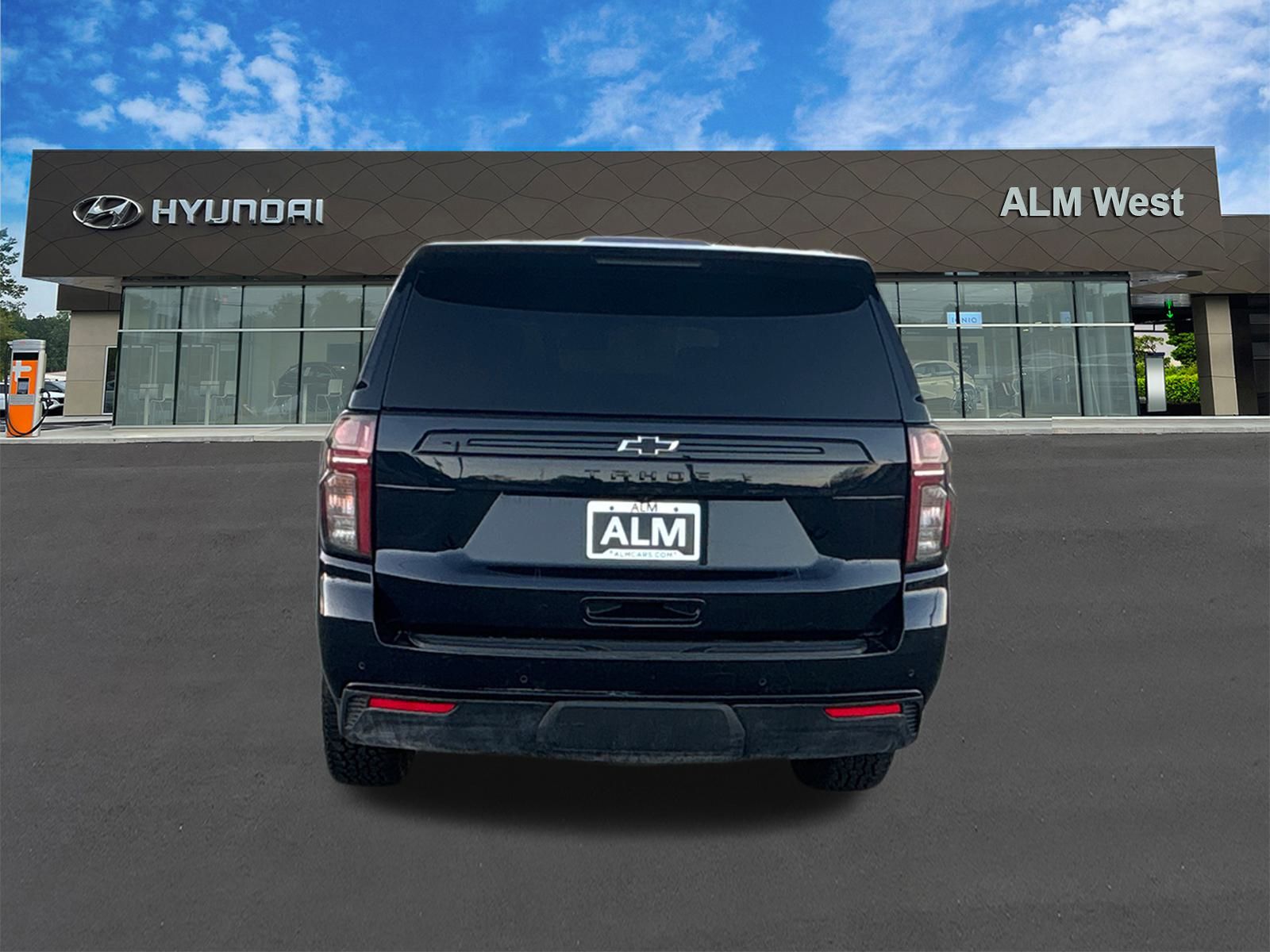 2023 Chevrolet Tahoe Z71 photo 2