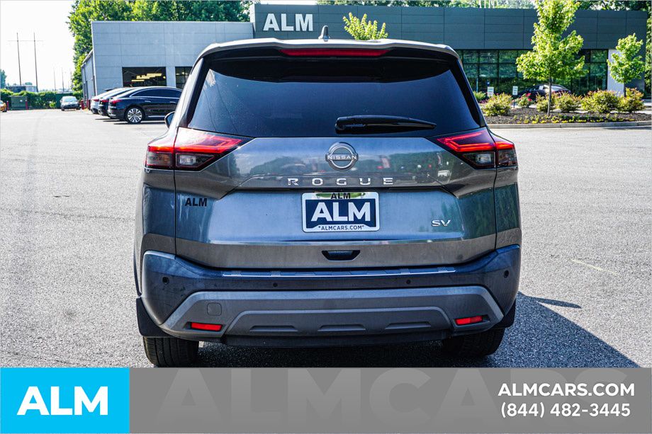 Used 2022 Gray Nissan SV image 10