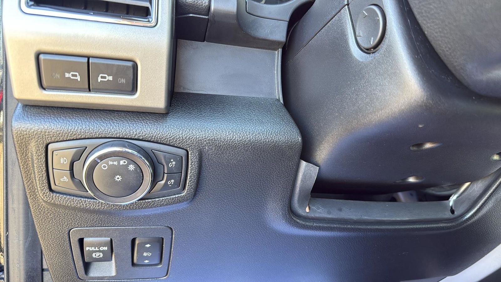 Used Car 2019 Ford F-150  Lariat For Sale Under $30,000 In Austin, Texas