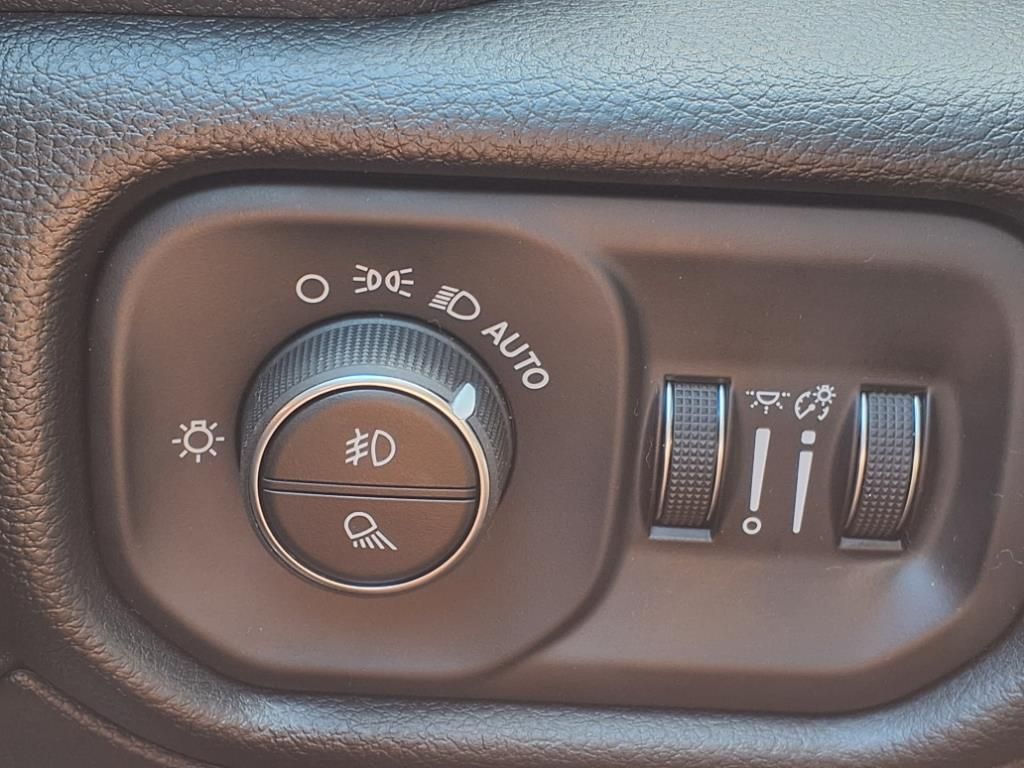 2026 Ram 1500 Laramie - 10