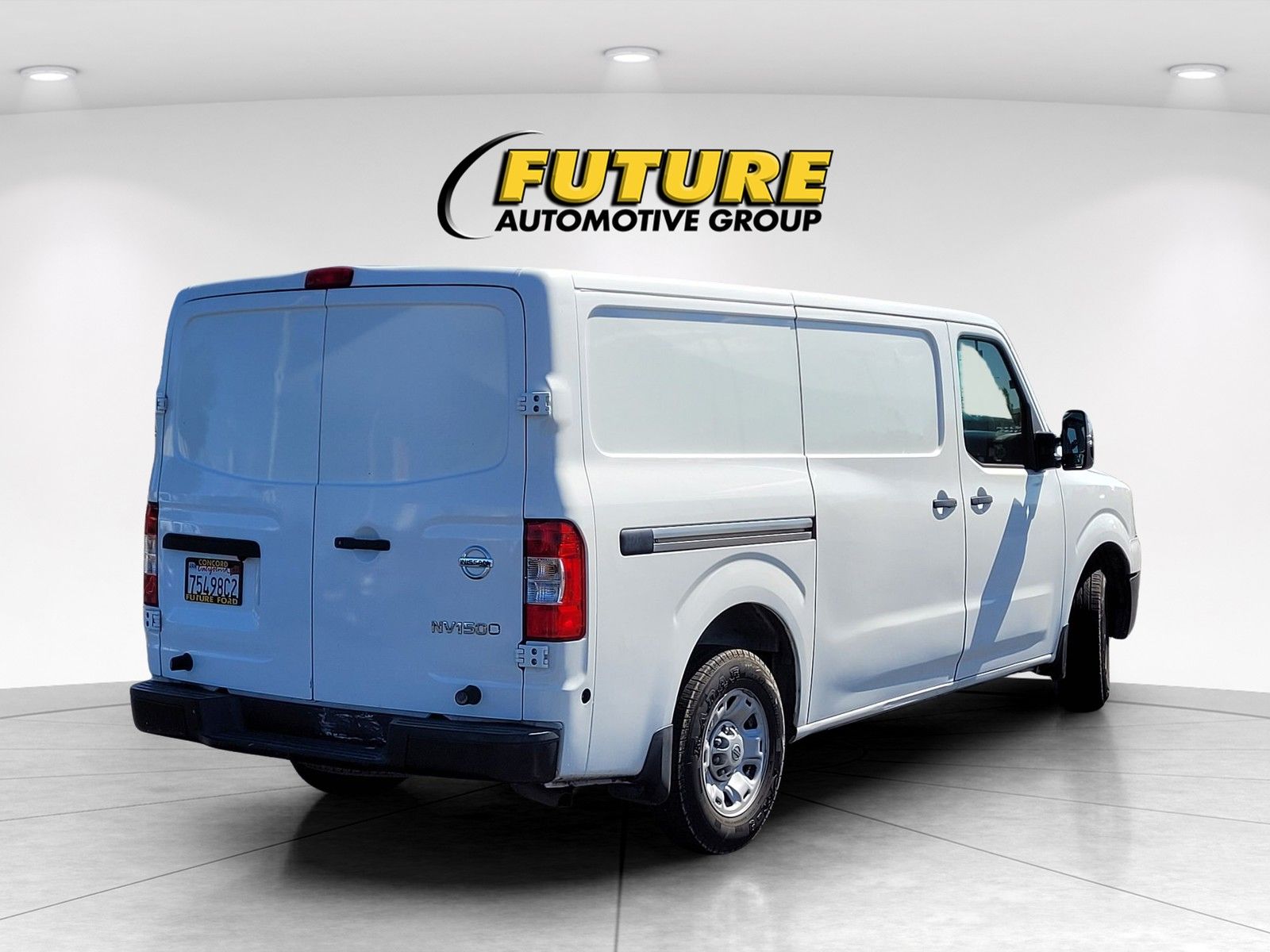 View vehicle photo 7