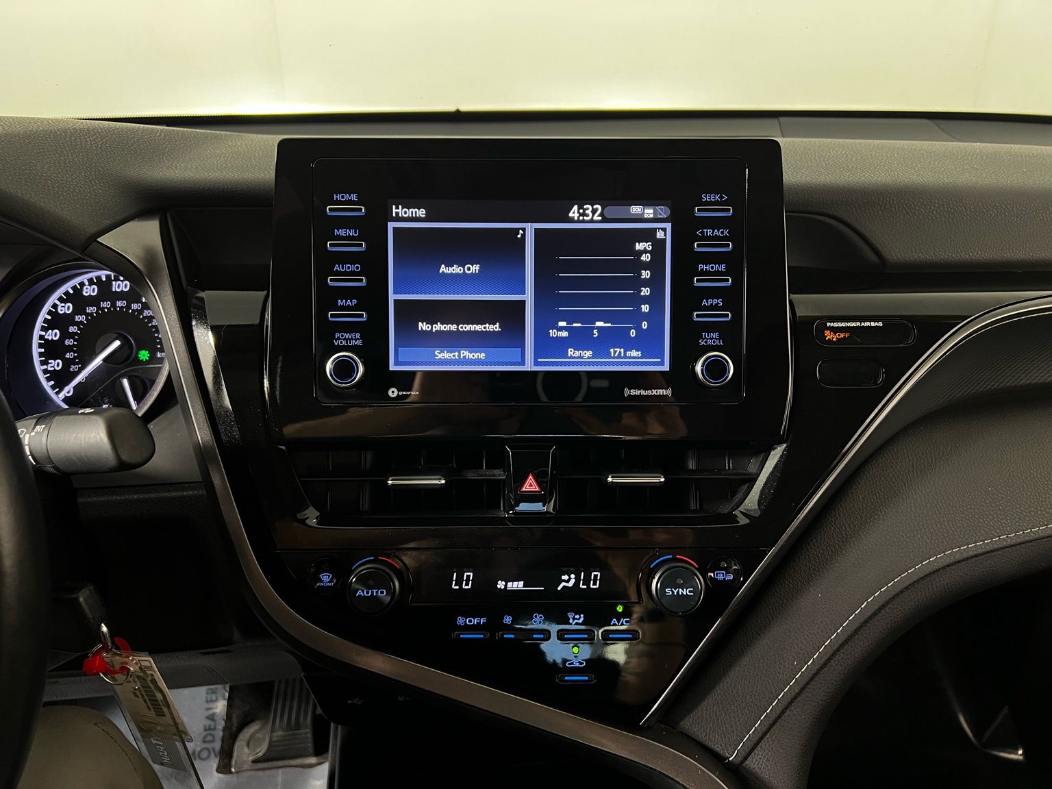 Thumbnail: 2024 Toyota Camry - 18