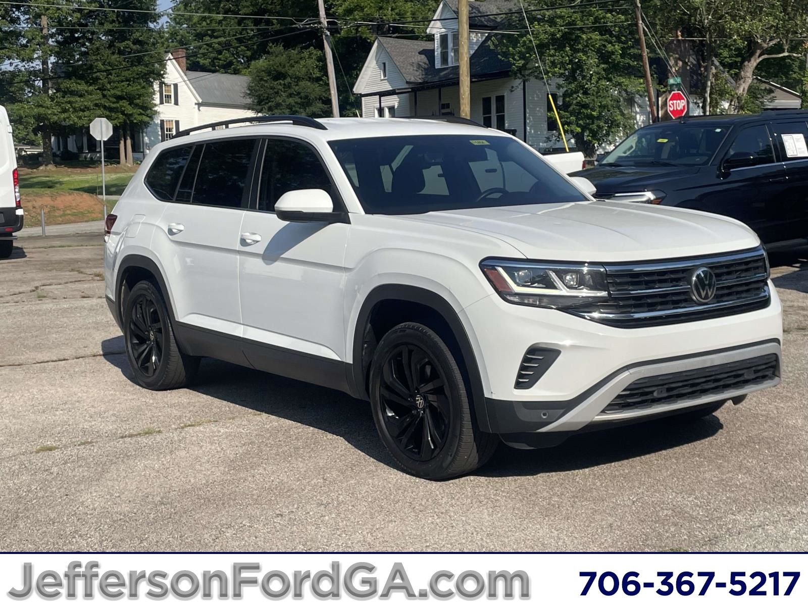 Pure White 2022 Volkswagen Atlas SUV / Crossover All-Wheel Drive 8-Speed Automatic