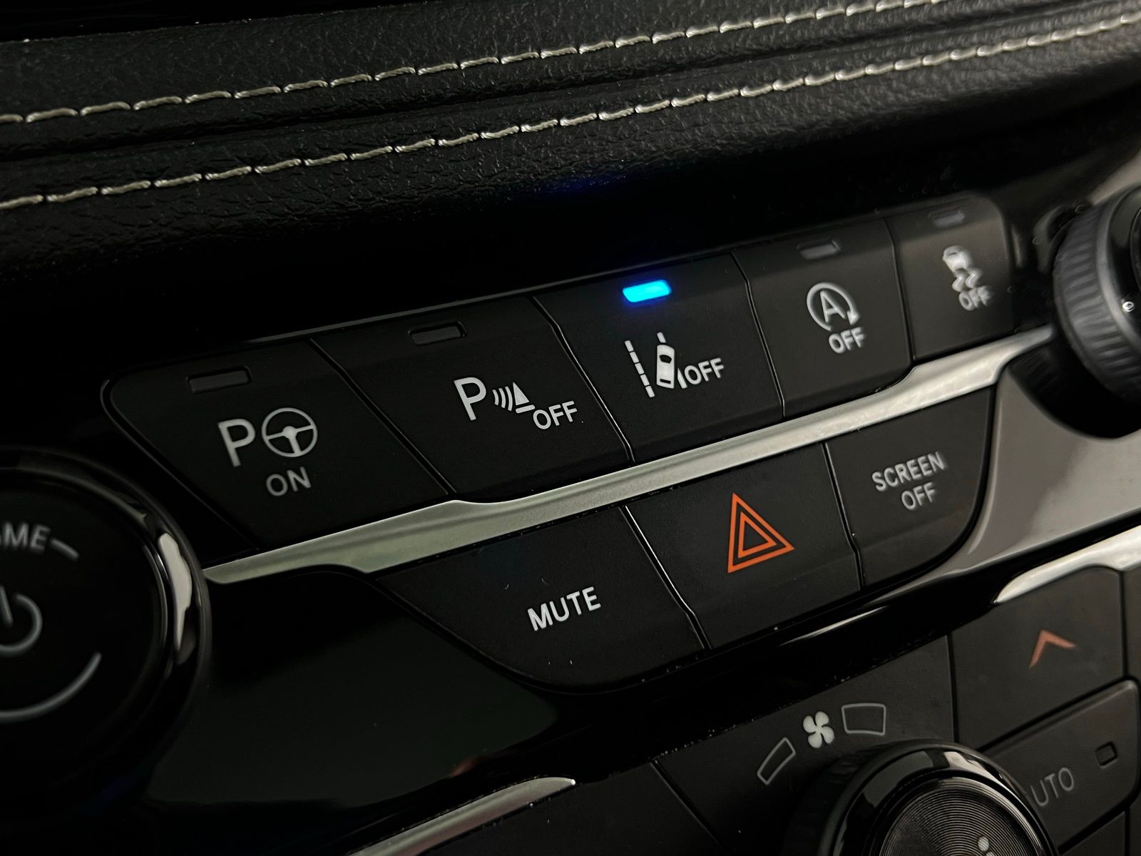 2022 Chrysler Pacifica Limited 23