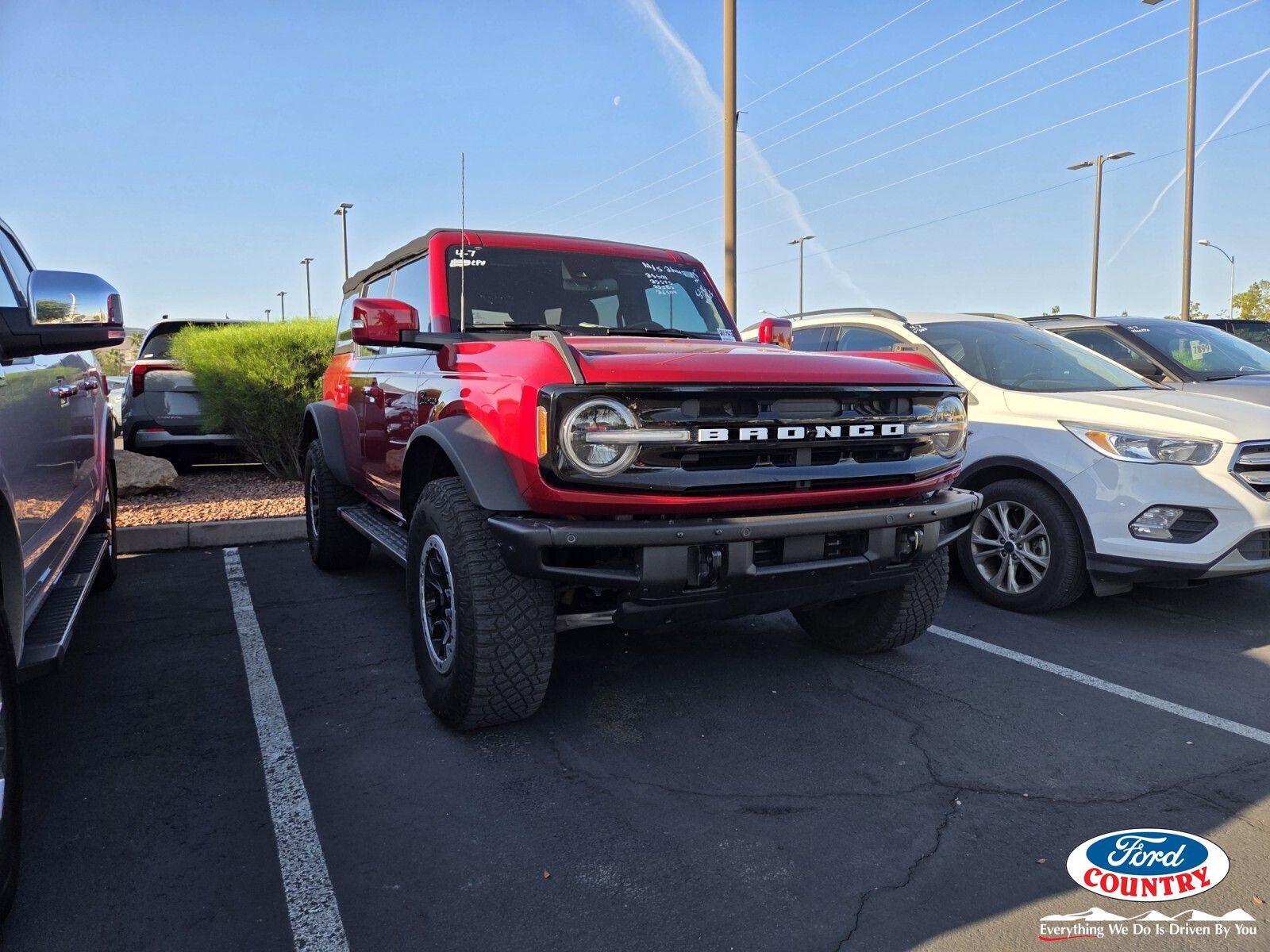 Rapid Red Metallic Tinted Clearcoat 2021 Ford Bronco Outer Banks Advanced 4-Door 4WD SUV / Crossover Four-Wheel Drive Automatic