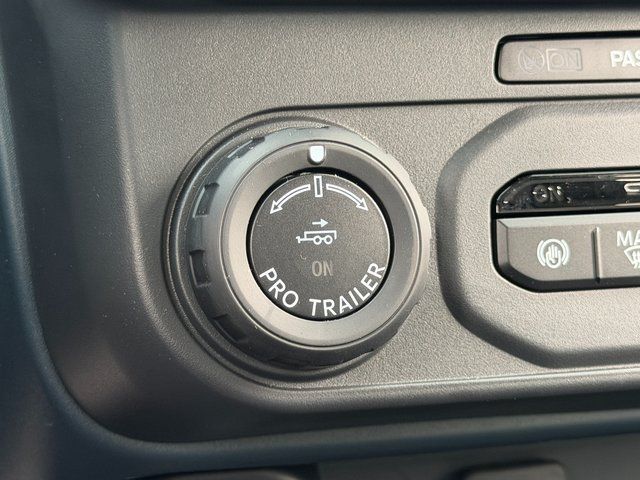 New 2026 Carbonized Gray Metallic Ford Lariat image 28