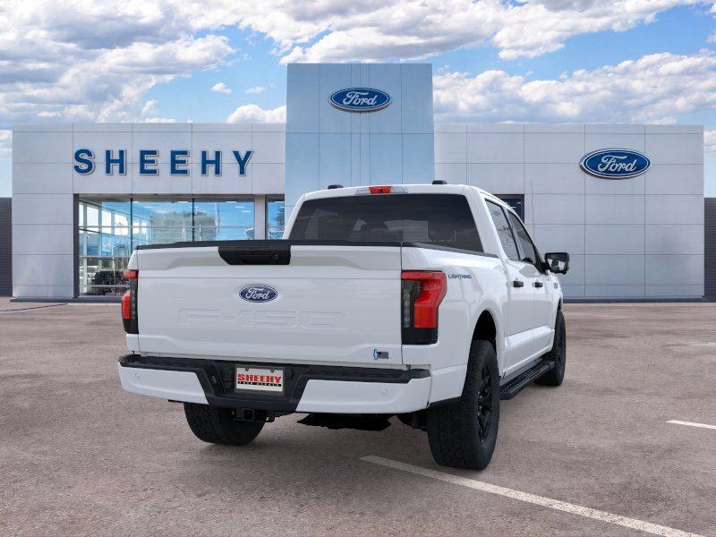 New 2025 Oxford White Ford XLT image 8