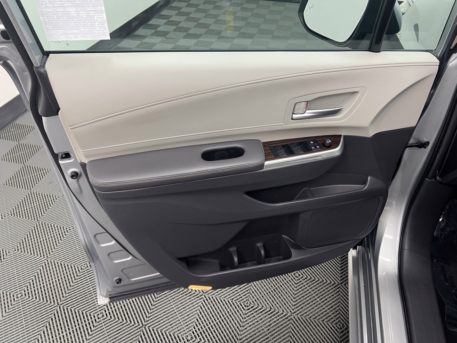 used 2023 Toyota Sienna car, priced at $37,988
