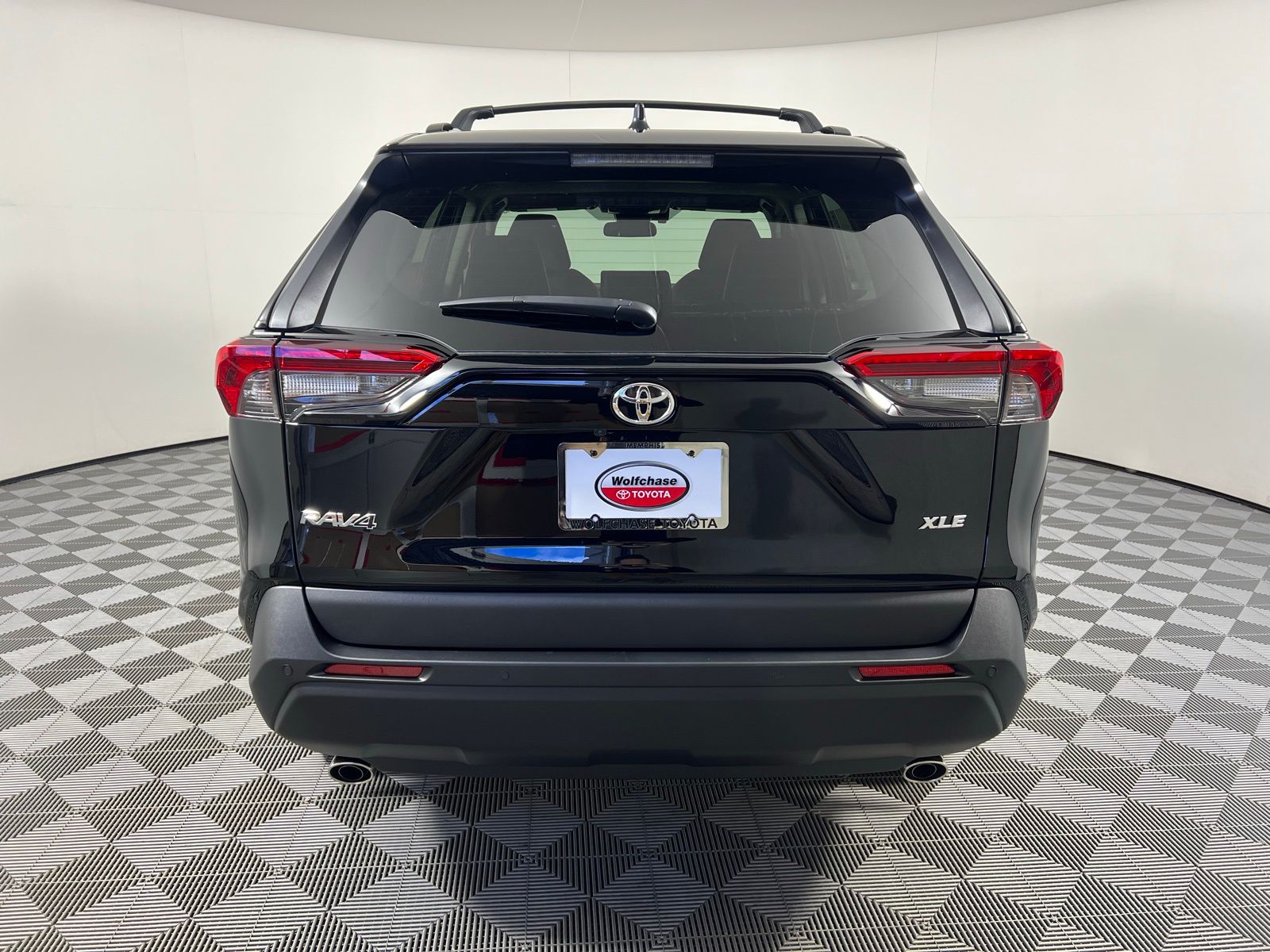 2025 Toyota RAV4 XLE Premium 6