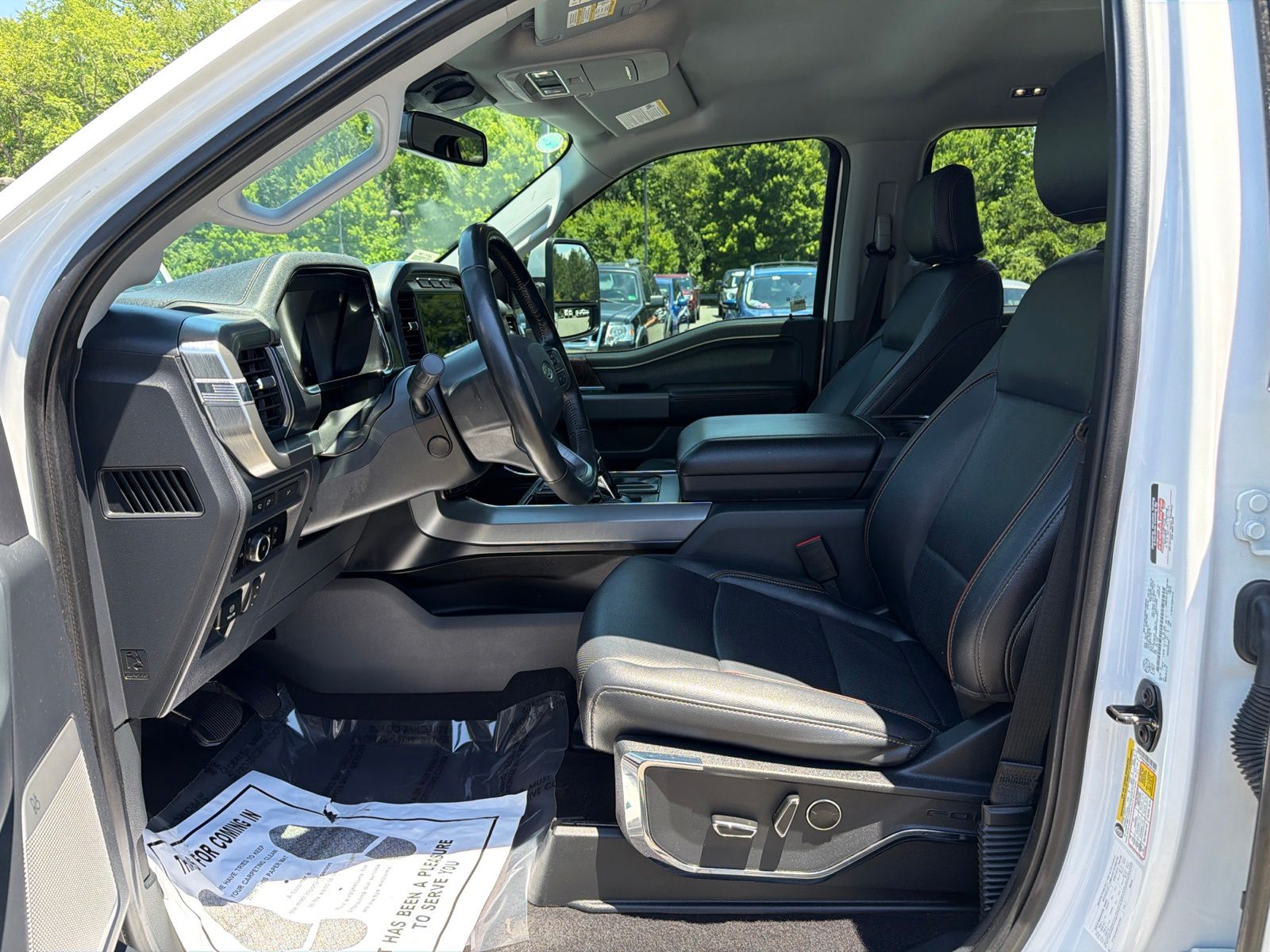 Certified Used 2023 Oxford White Ford Lariat image 9