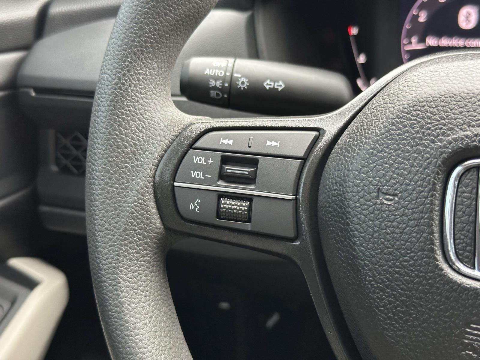 Used 2025 Red Honda SE image 29