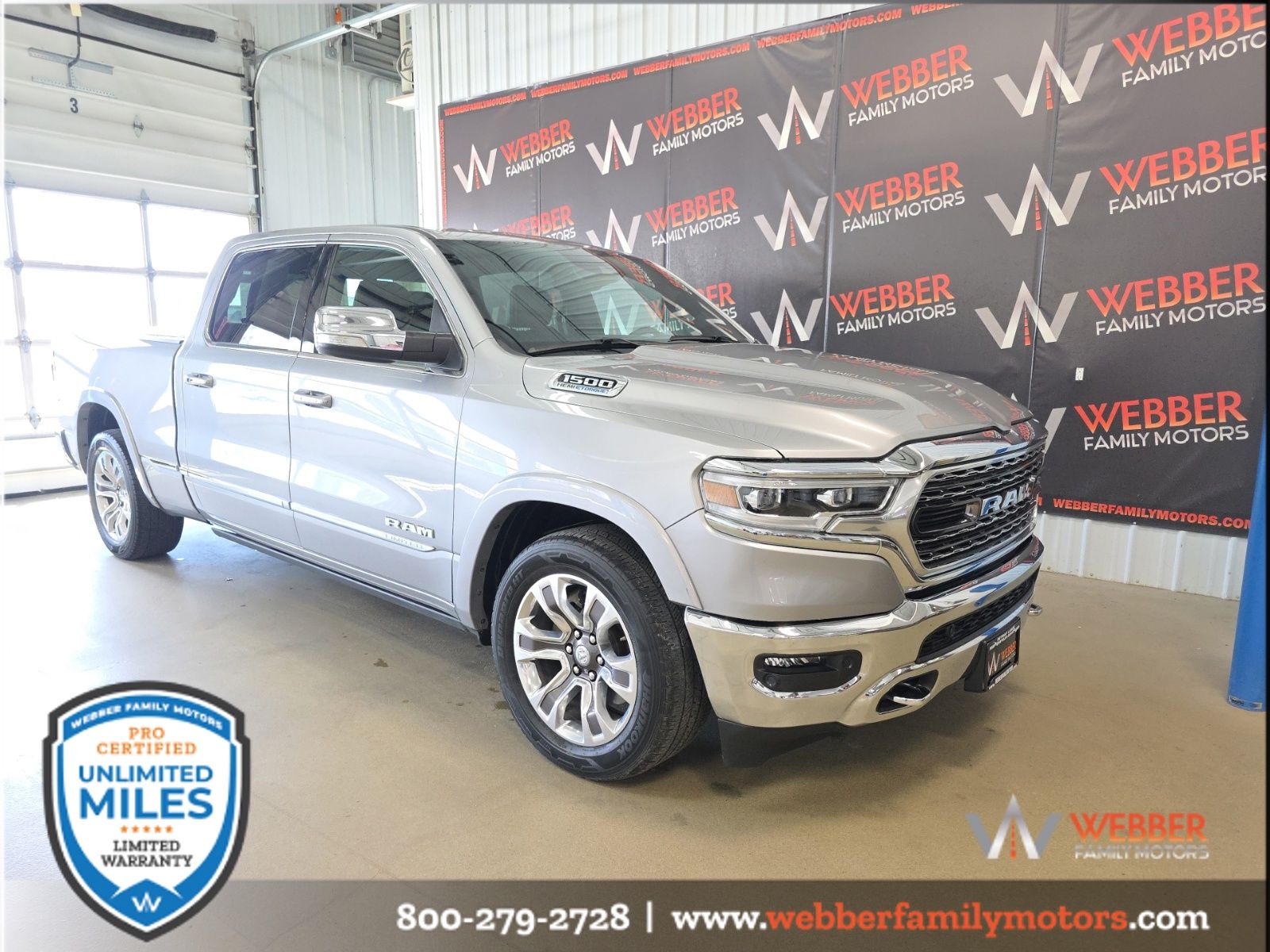 Billet Silver Metallic Clearcoat 2022 RAM 1500 Pickup Truck Four-Wheel Drive 8-Speed Automatic
