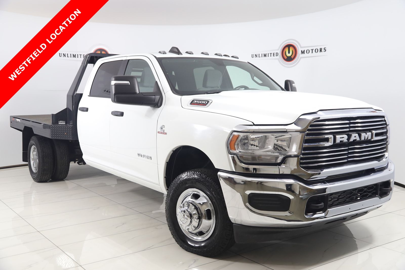 Bright White Clearcoat 2024 RAM 3500 Chassis Pickup Truck Four-Wheel Drive 6-Speed Automatic
