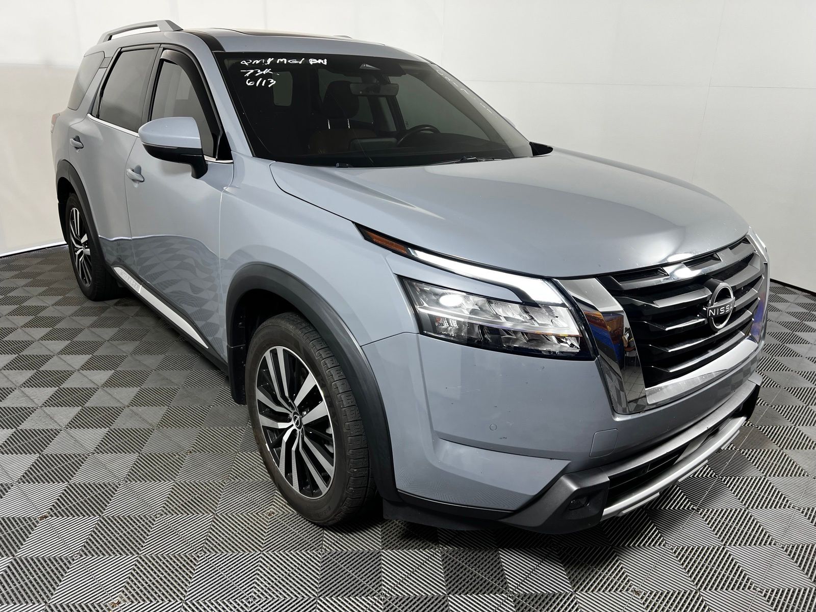 Thumbnail: 2023 Nissan Pathfinder - 3