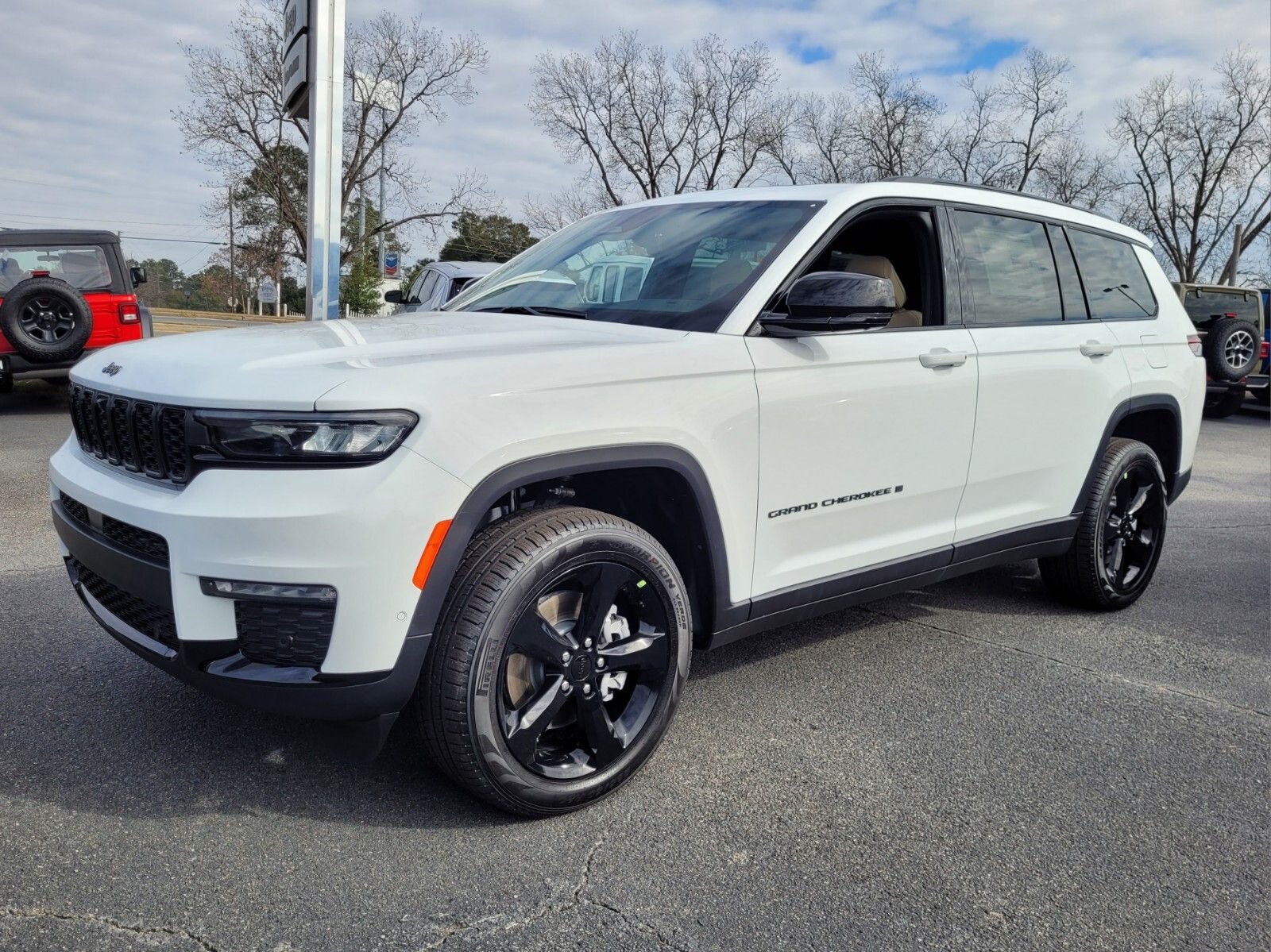 Bright White Clearcoat 2025 Jeep Grand Cherokee L Limited 4WD SUV / Crossover Four-Wheel Drive 8-Speed Automatic