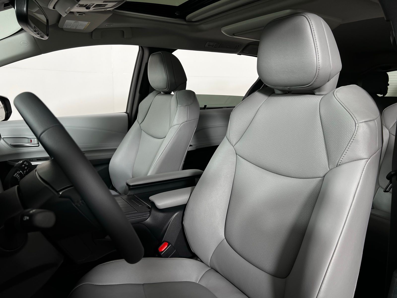 Thumbnail: 2026 Toyota Sienna - 10