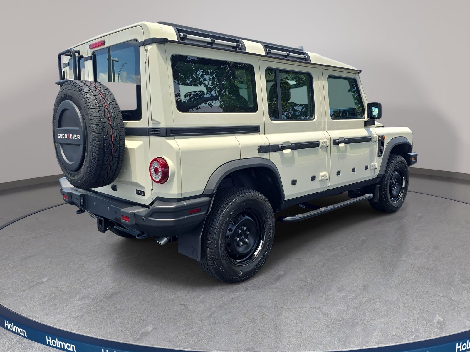View vehicle photo 5