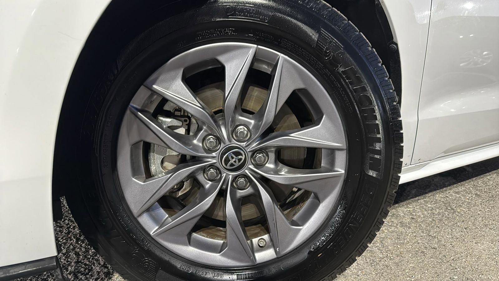 Used Car 2024 Toyota Sienna  Le For Sale Under $35,000 In Austin, Texas