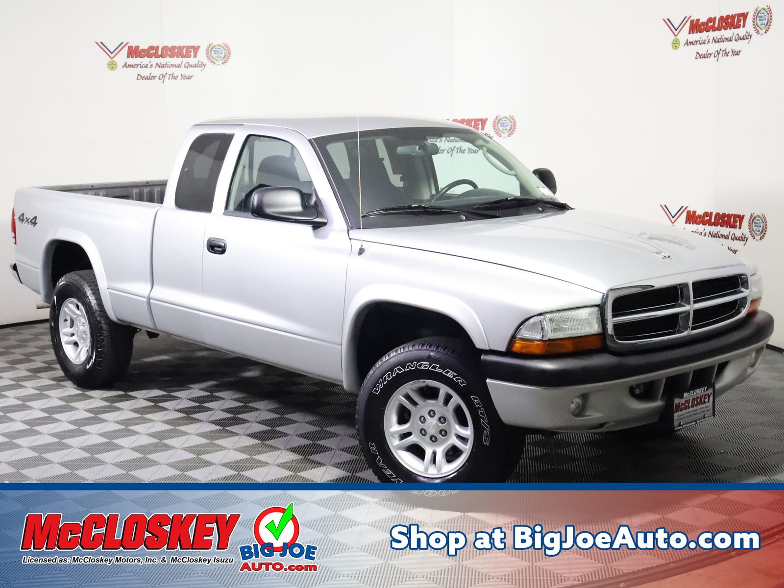 Bright Silver Metallic 2004 Dodge Dakota Pickup Truck Four-Wheel Drive 5-Speed Automatic