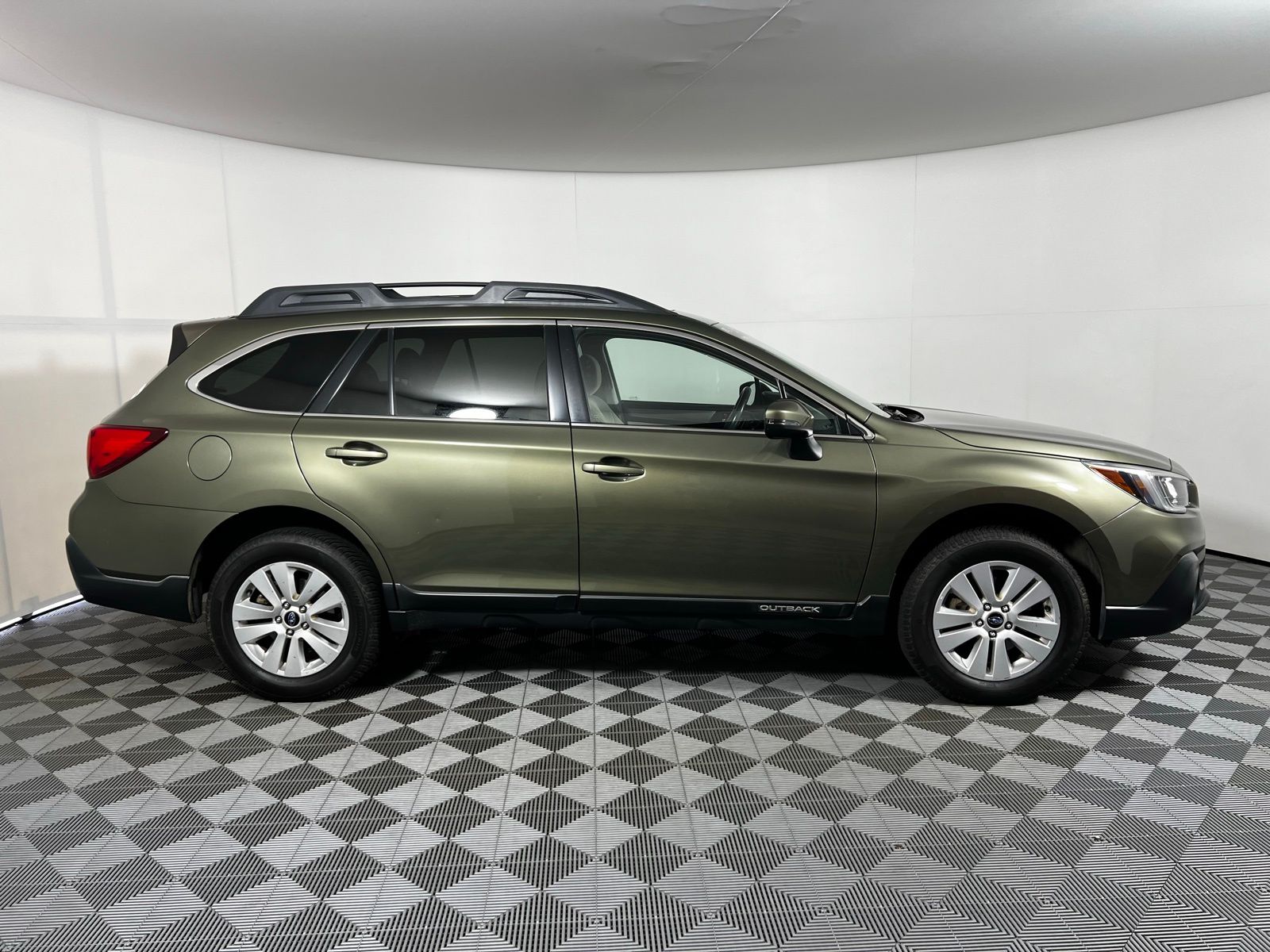 Thumbnail: 2019 Subaru Outback - 4