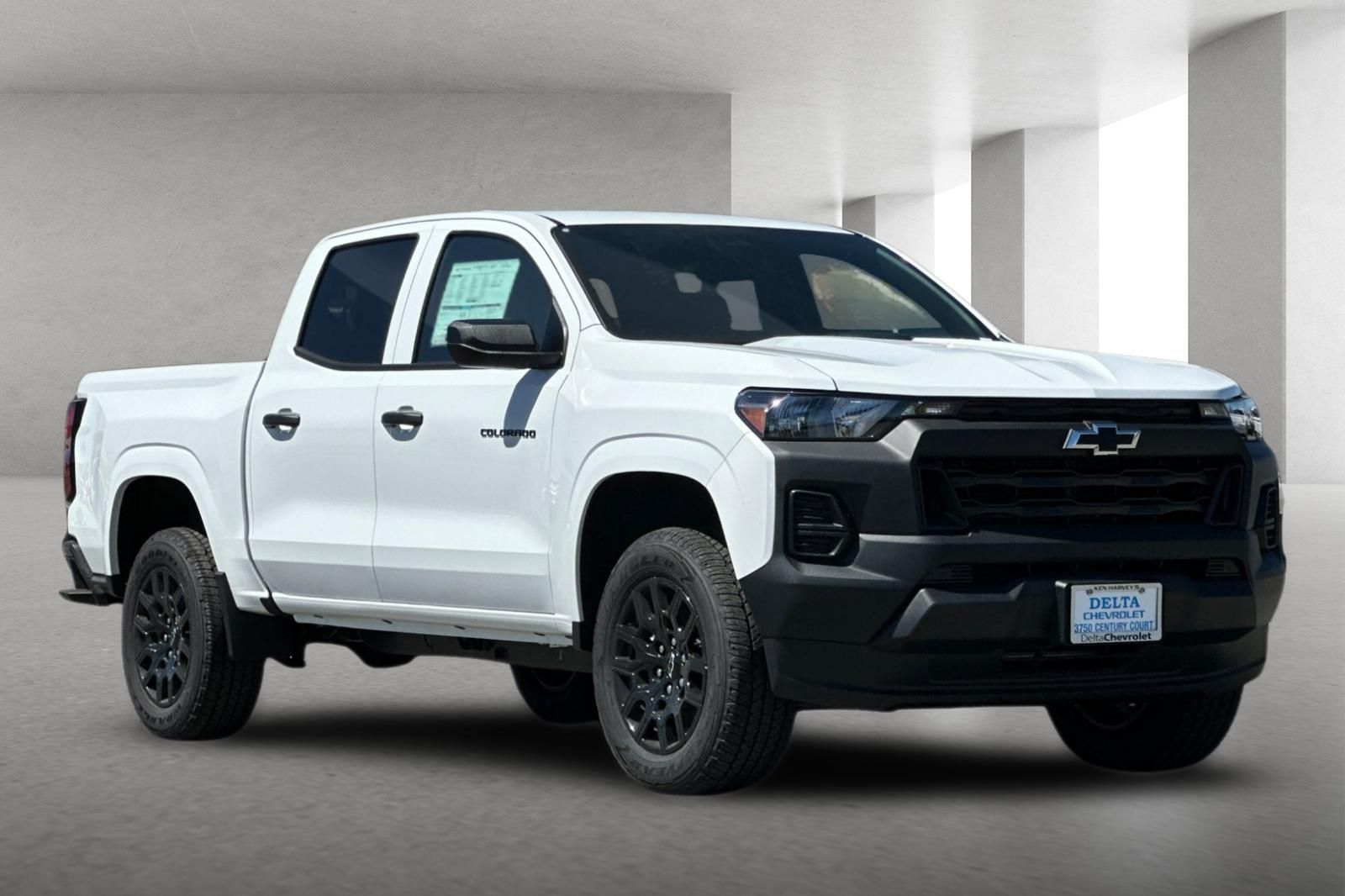 Summit White 2026 Chevrolet Colorado Pickup Truck 4X2 8-Speed Automatic