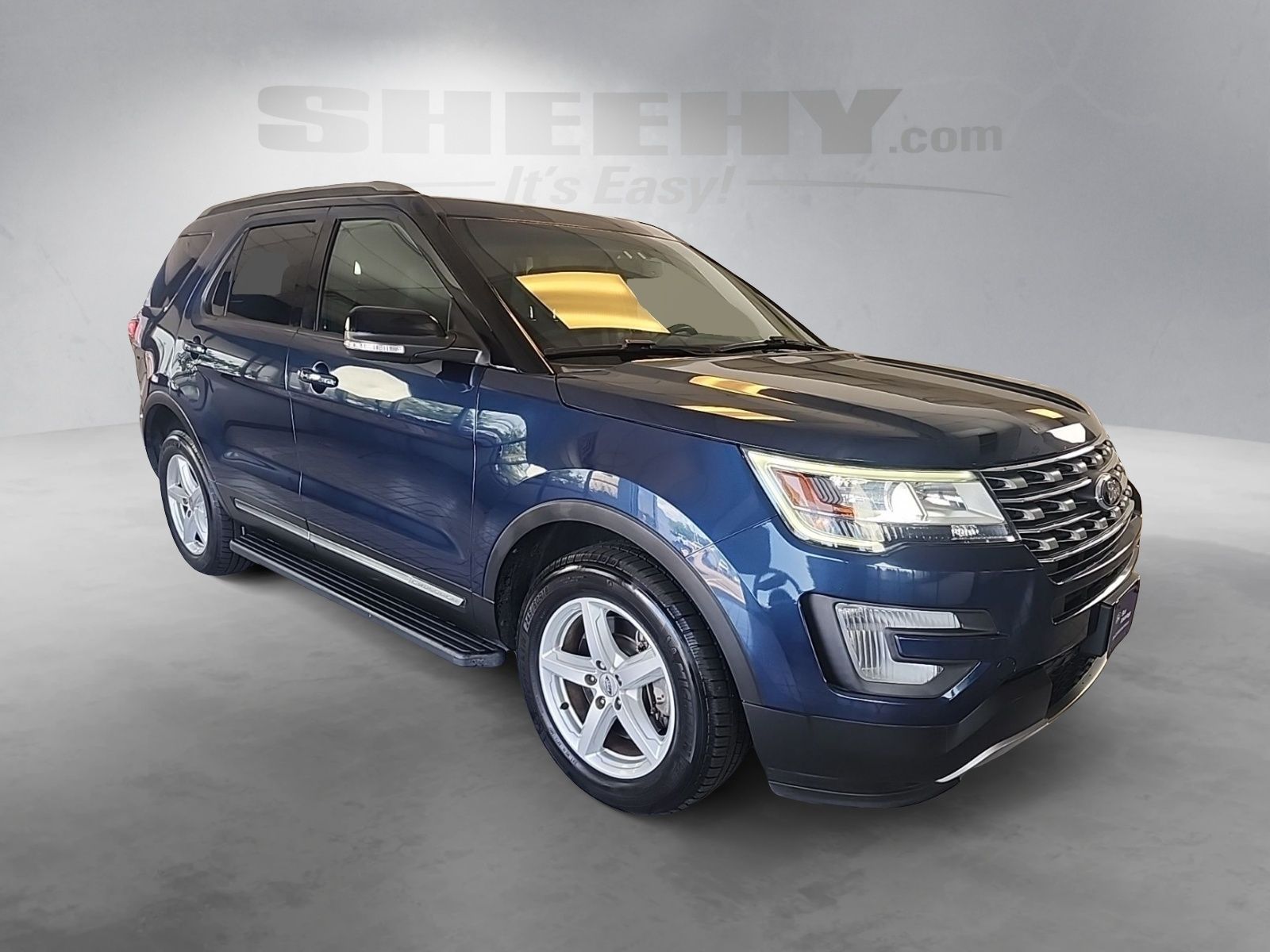 Certified Used 2017 Blue Jeans Metallic Ford XLT image 2