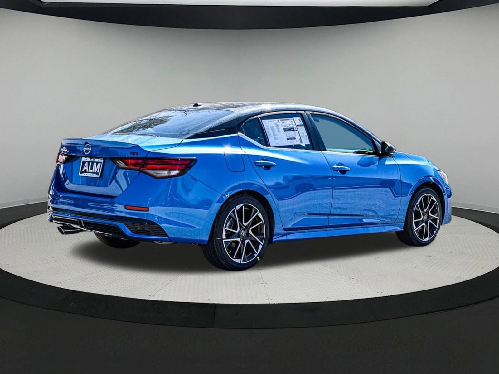 2025 Nissan Sentra SR photo 4