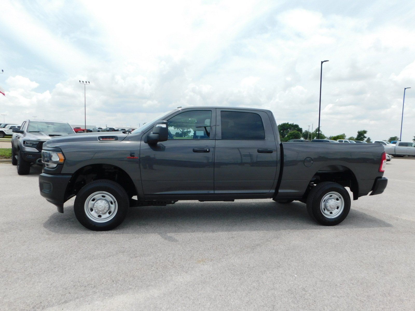 2024 Ram 2500 Tradesman 22