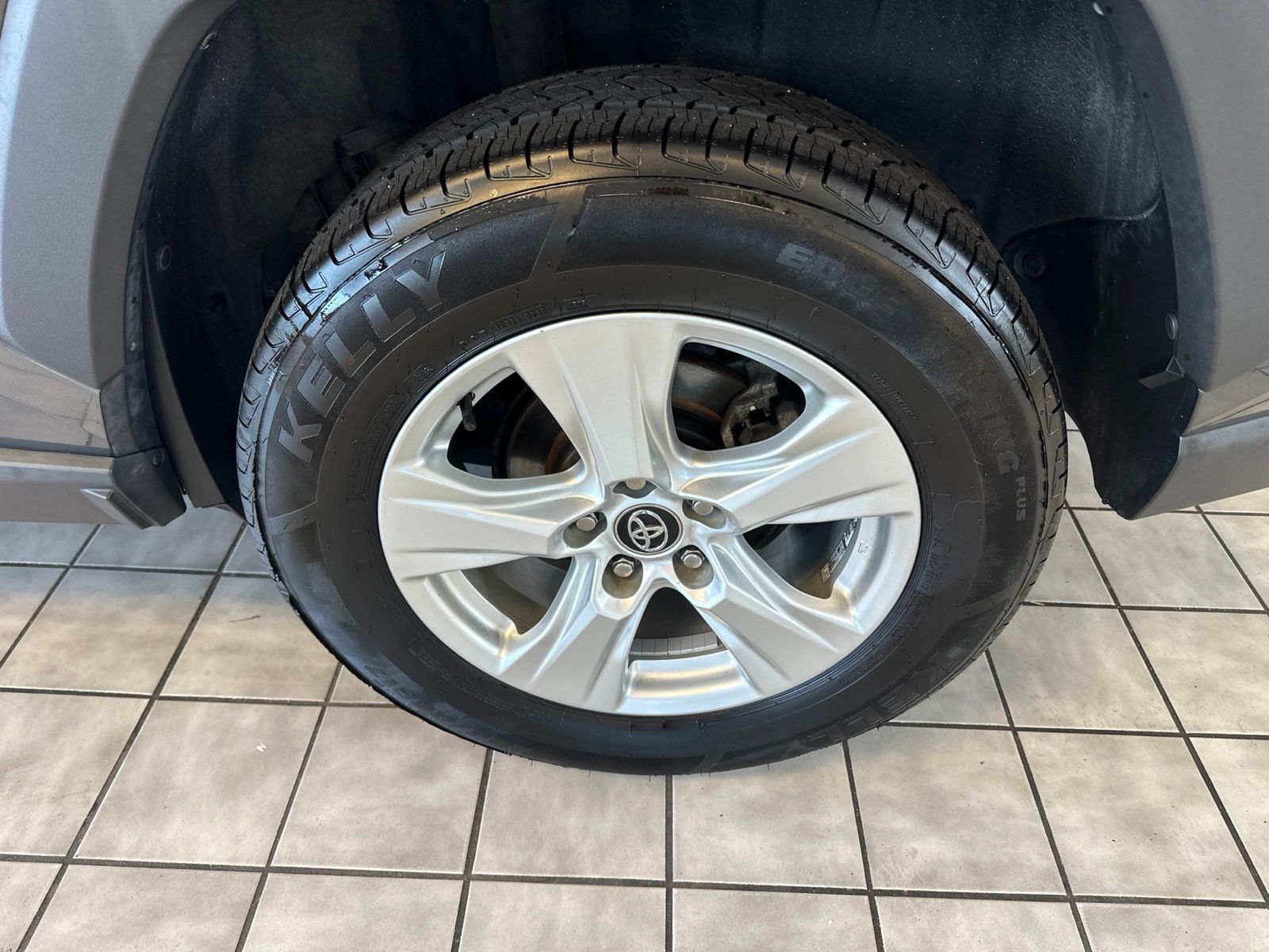 Used 2020 Magnetic Gray Metallic Toyota XLE image 23