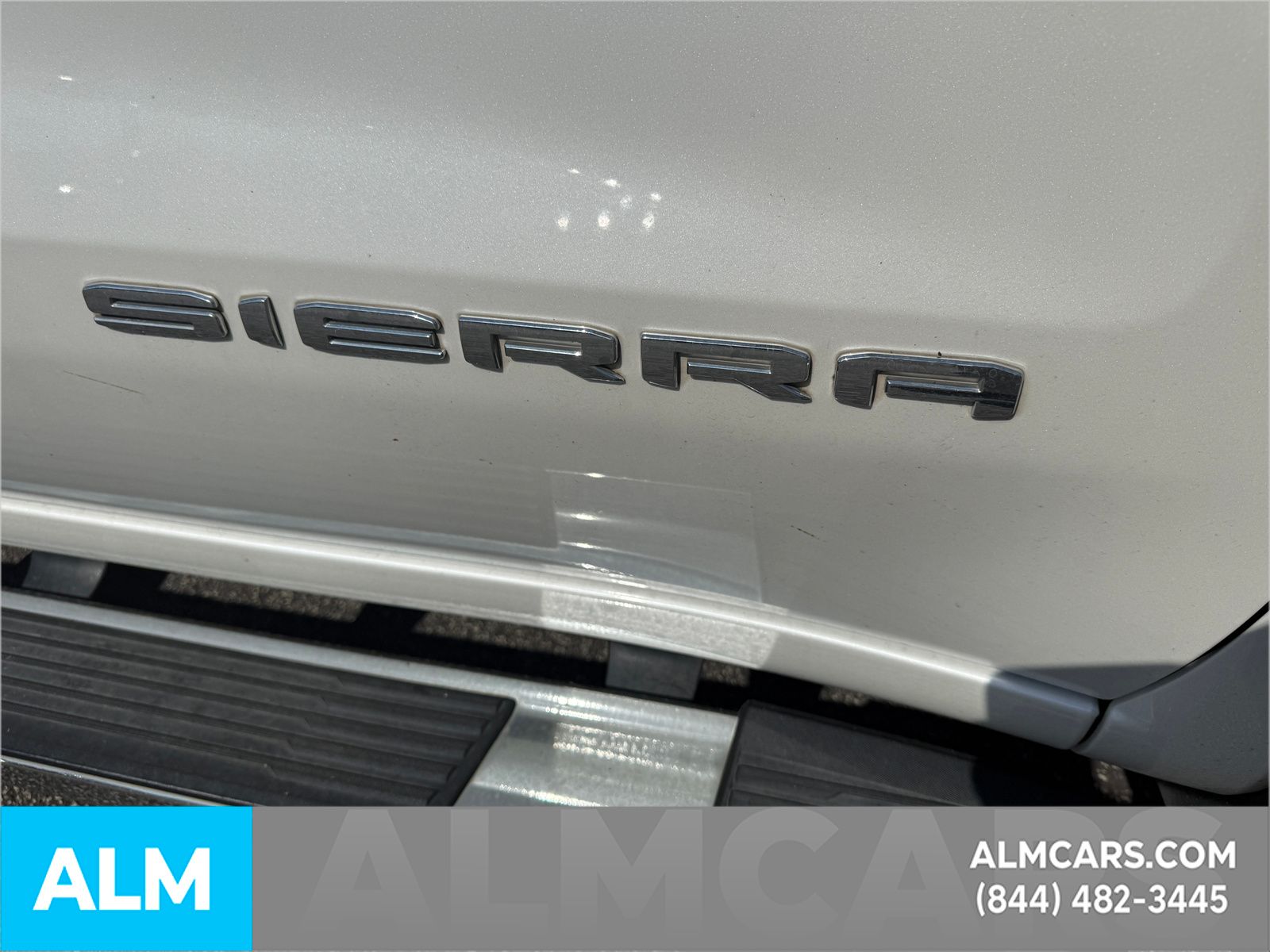 Used 2021 White GMC SLT image 5
