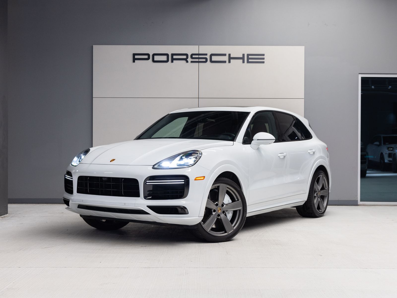 Carrara White Metallic 2023 Porsche Cayenne SUV / Crossover All-Wheel Drive 8-Speed Automatic