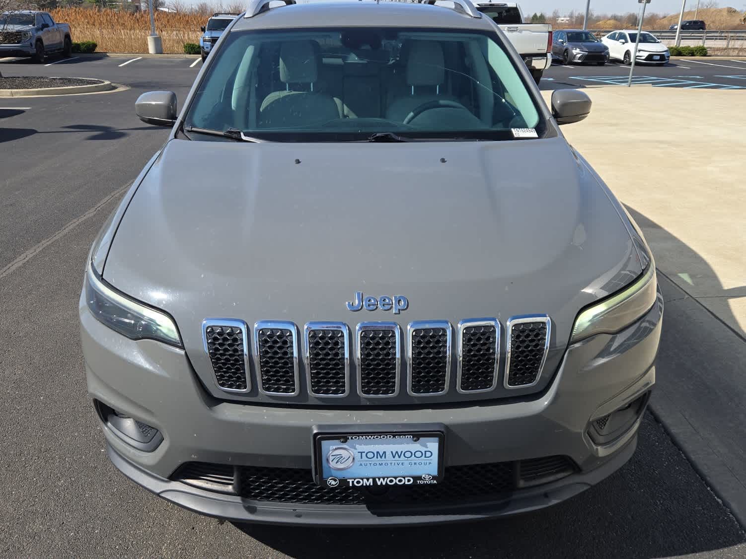 used 2020 Jeep Cherokee car, priced at $11,035
