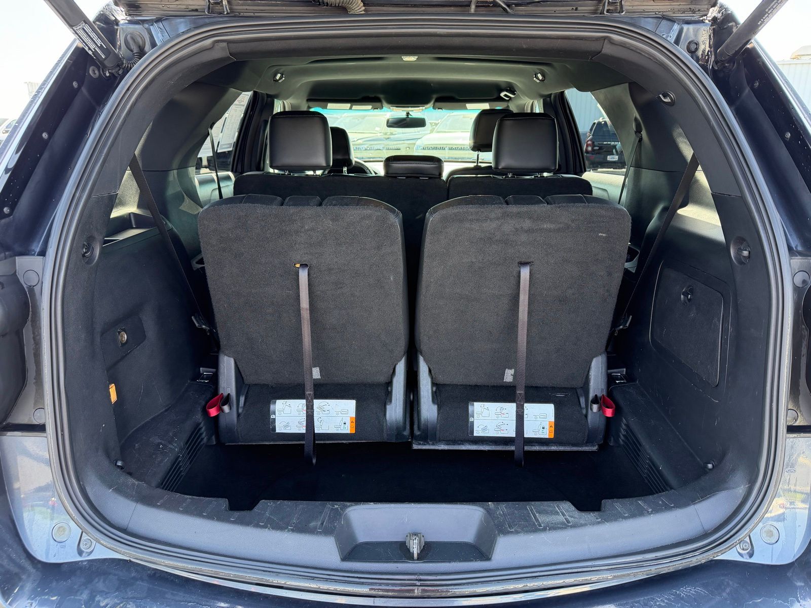 2017 Ford Explorer image 11