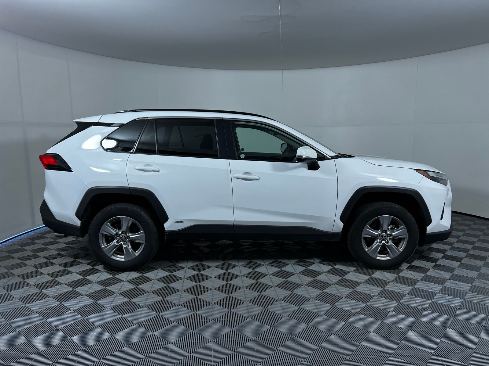 Thumbnail: 2025 Toyota RAV4 - 4