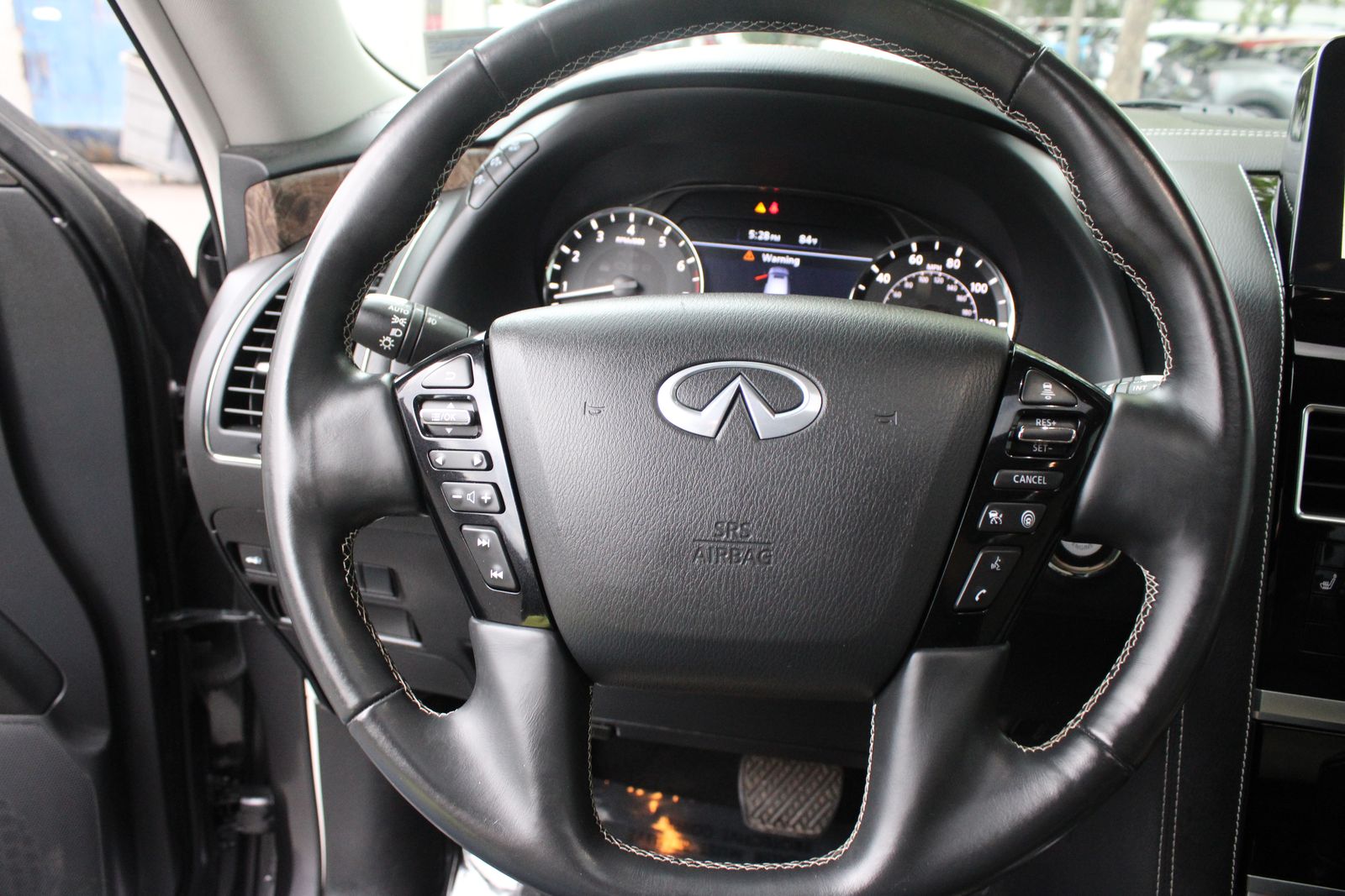 Used 2024 Gray INFINITI Premium Select image 21