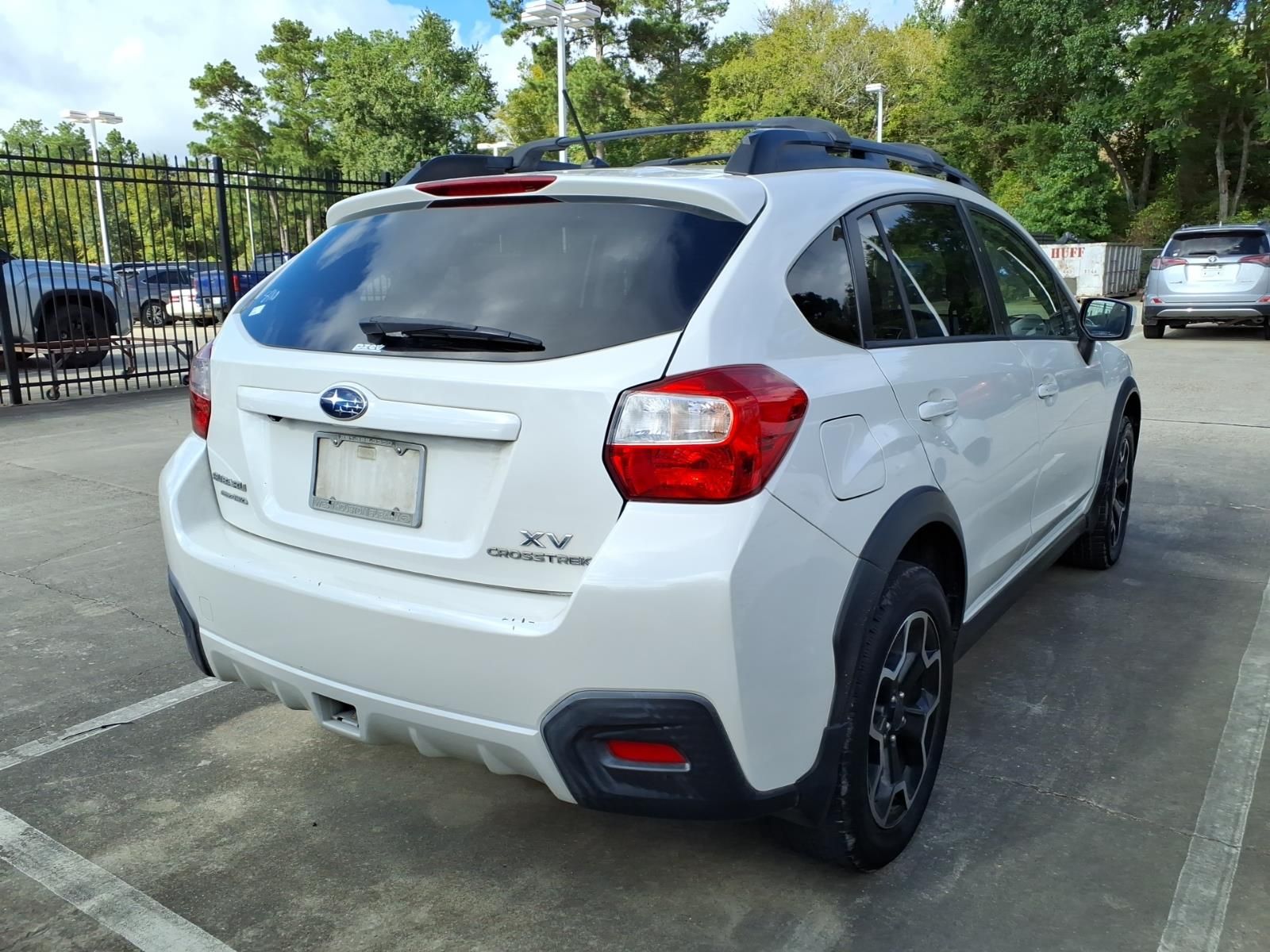 2015 Subaru XV Crosstrek 2.0i Premium White at AutoSavvy Houston Northwest
