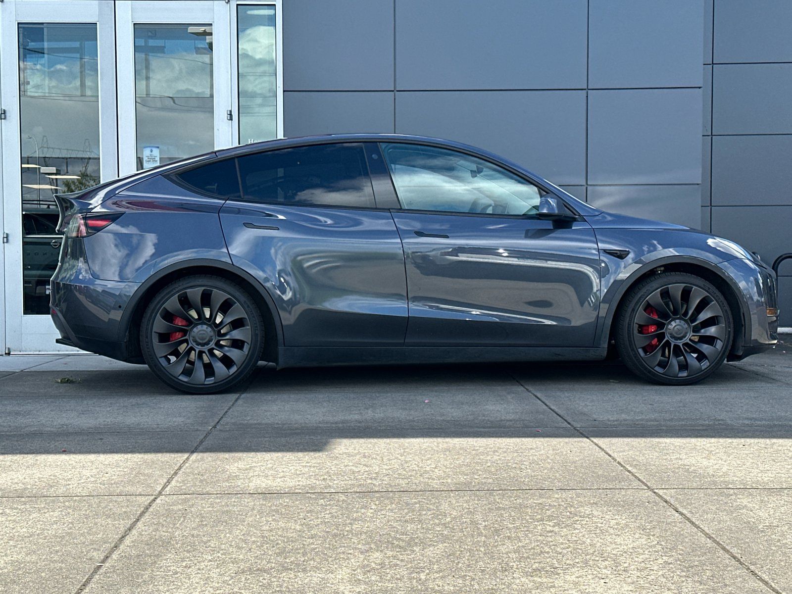 Used 2022 Tesla Model Y Performance with VIN 7SAYGDEFXNF489845 for sale in Wilsonville, OR