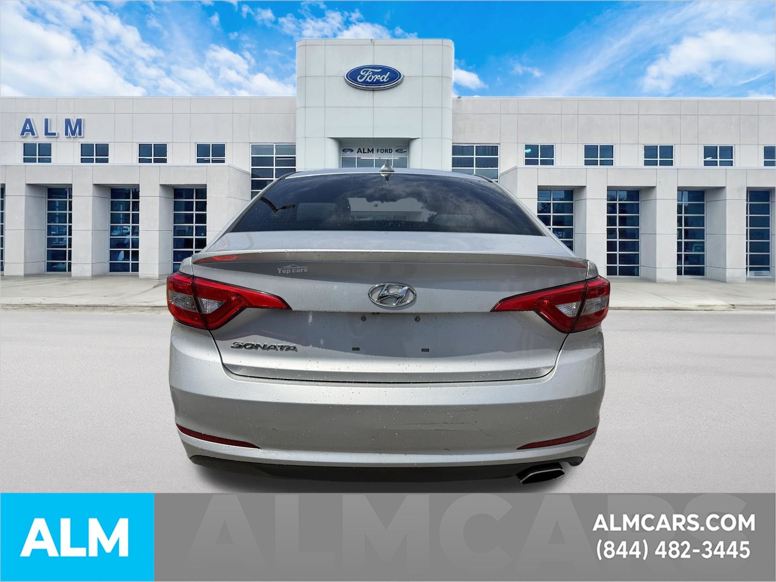 Used 2016 Silver Hyundai SE image 8